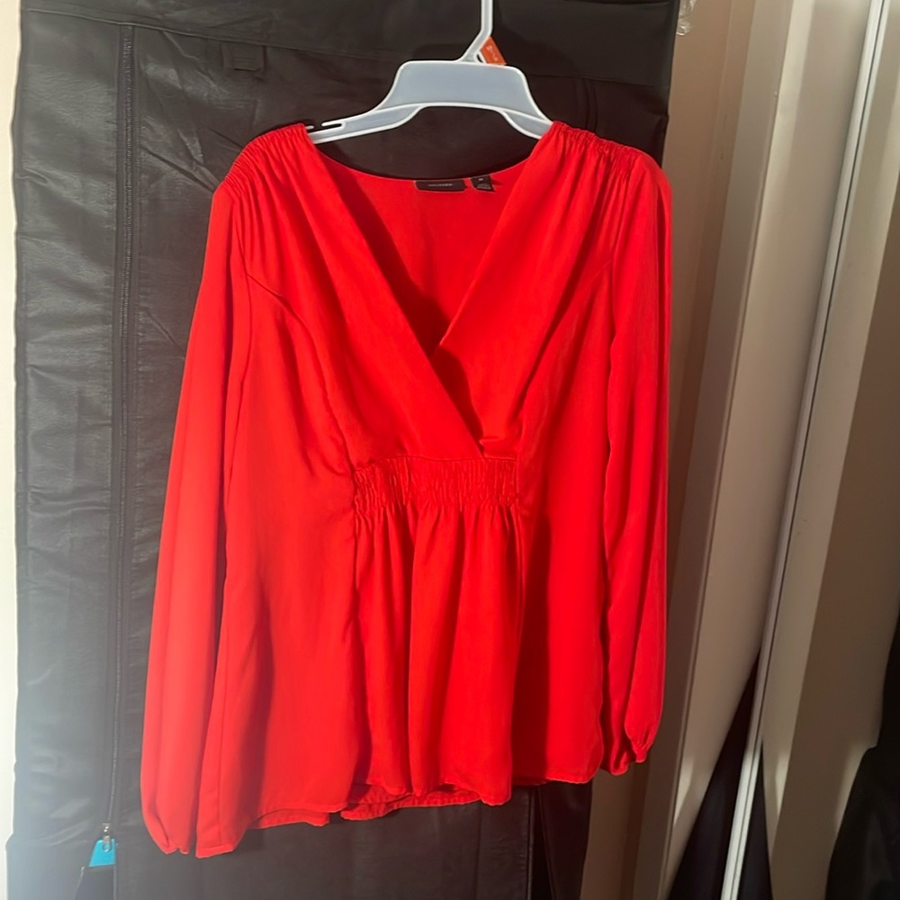 Red top, Excellent conditions Medium size